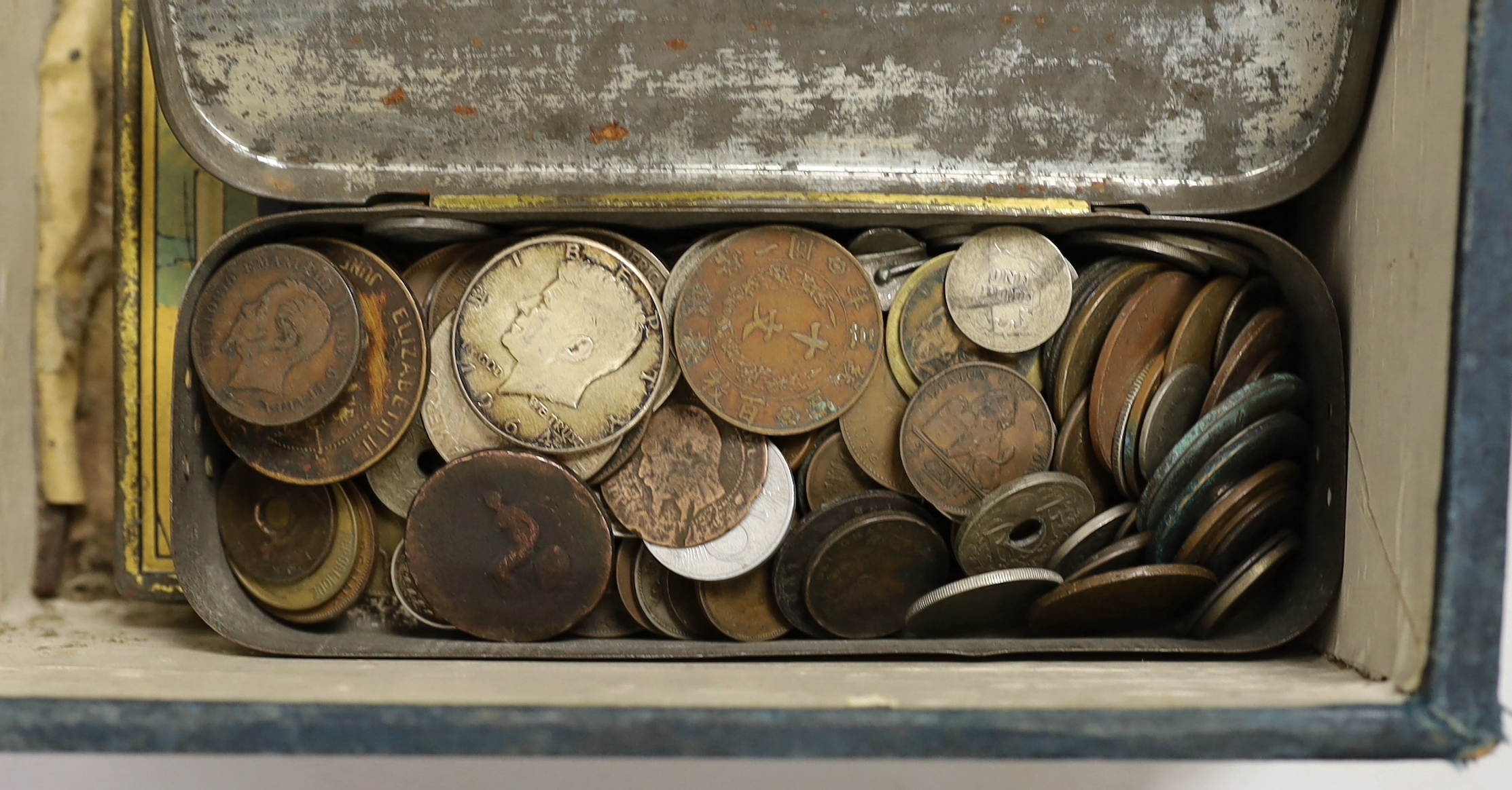 A collection of mostly UK and Commonwealth coins including a 1967 Queen Elizabeth second year set etc.